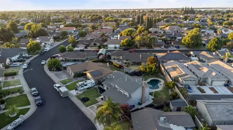 View/Area - 1412 Oakridge Ct, Modesto, CA 95351 photo 6 of 6
