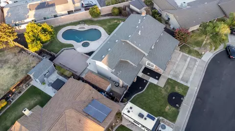 View/Area - 1412 Oakridge Ct, Modesto, CA 95351 photo 3 of 6