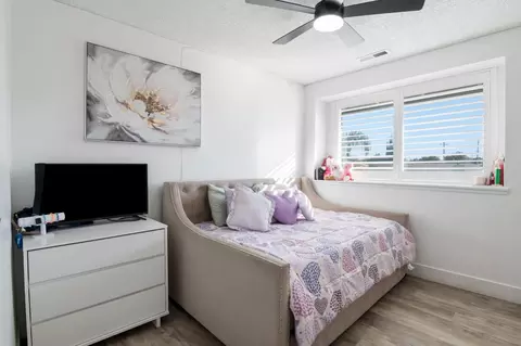 Bedroom - 1412 Oakridge Ct, Modesto, CA 95351 photo 3 of 4