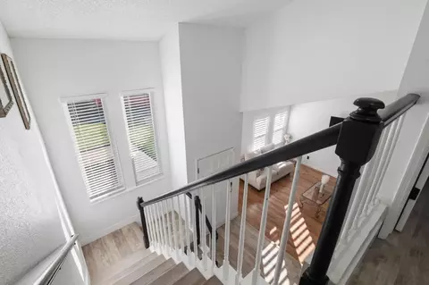 Entry Way - 1412 Oakridge Ct, Modesto, CA 95351 photo 2 of 3