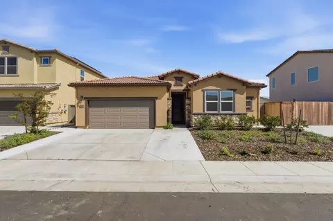 8256 Seahorse Way, Elk Grove, CA 95757