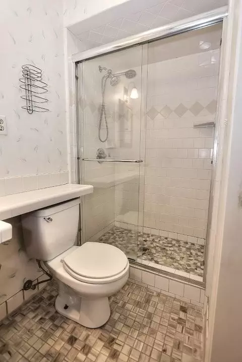 Bath - 430 Delano St, Elverta, CA 95626 photo 4 of 4