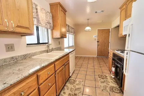 Kitchen - 430 Delano St, Elverta, CA 95626 photo 1 of 6