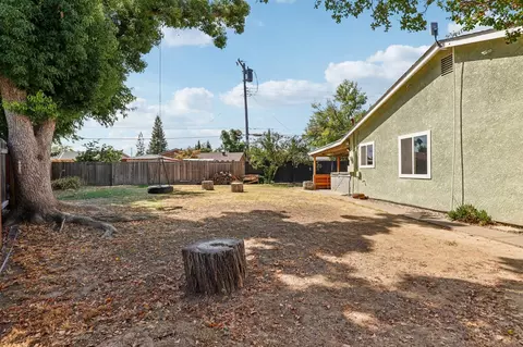 Exterior - 6241 Gena Ct, Carmichael, CA 95608 photo 9 of 10