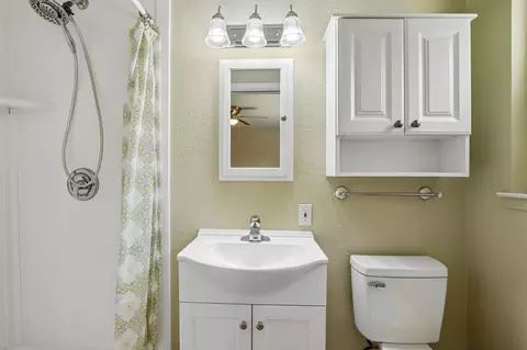 Bath - 6241 Gena Ct, Carmichael, CA 95608 photo 3 of 5