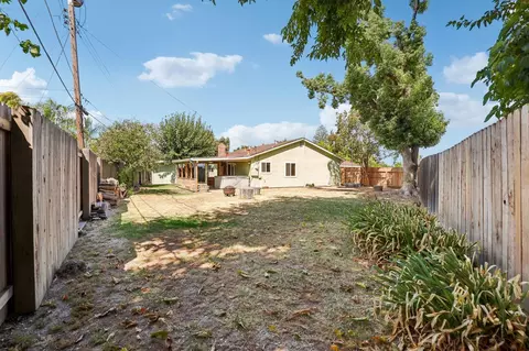 Exterior - 6241 Gena Ct, Carmichael, CA 95608 photo 8 of 10