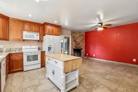 Kitchen - 6241 Gena Ct, Carmichael, CA 95608 photo 5 of 5