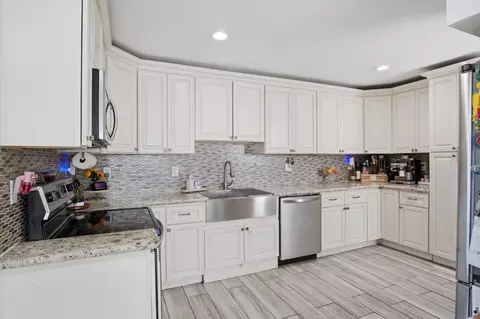 Kitchen - 2632 Parkway, Ceres, CA 95307 photo 1 of 2