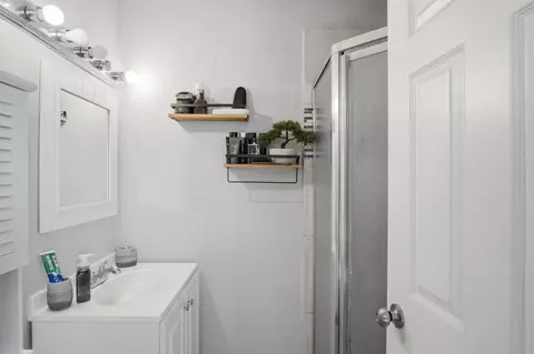 Bath - 2632 Parkway, Ceres, CA 95307 photo 3 of 3