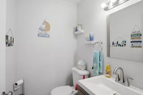 Bath - 2632 Parkway, Ceres, CA 95307 photo 1 of 3