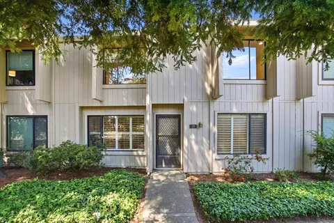 29 Adelphi Ct, Sacramento, CA 95825