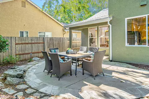 Exterior - 2609 Pepperdine Pl, Davis, CA 95618 photo 10 of 17