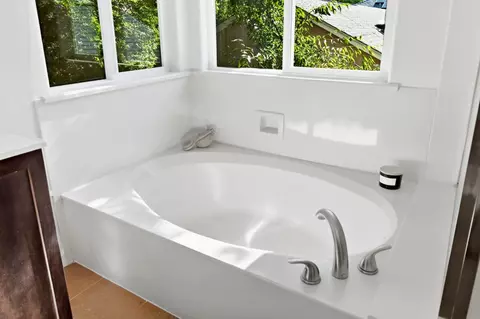 Bath - 2609 Pepperdine Pl, Davis, CA 95618 photo 6 of 7
