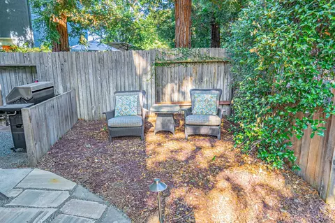 Exterior - 2609 Pepperdine Pl, Davis, CA 95618 photo 16 of 17