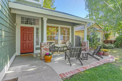 Exterior - 2609 Pepperdine Pl, Davis, CA 95618 photo 6 of 17