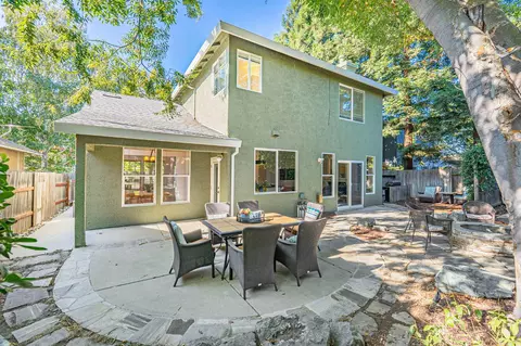Exterior - 2609 Pepperdine Pl, Davis, CA 95618 photo 14 of 17