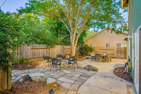 Exterior - 2609 Pepperdine Pl, Davis, CA 95618 photo 5 of 17