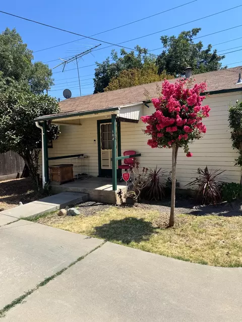 Exterior - 148 Frances Ave, Modesto, CA 95354 photo 7 of 11