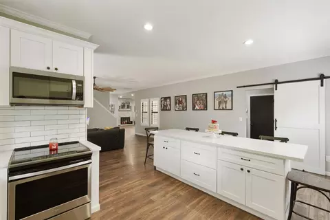 Kitchen - 18010 Foreman Ct, Linden, CA 95236 photo 6 of 7