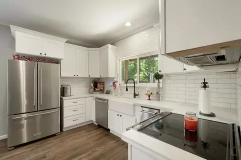 Kitchen - 18010 Foreman Ct, Linden, CA 95236 photo 5 of 7