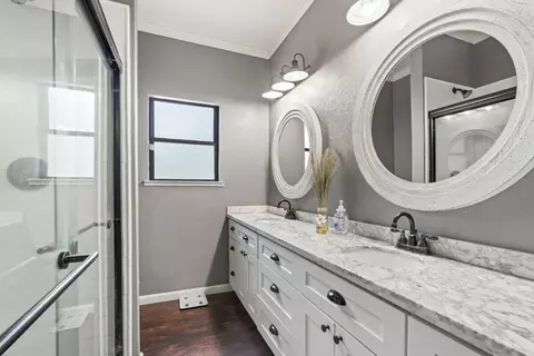 Bath - 18010 Foreman Ct, Linden, CA 95236 photo 4 of 4