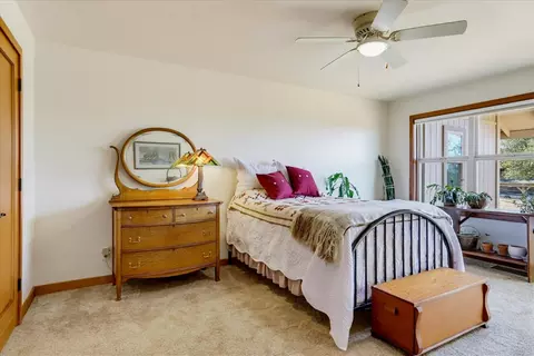 Bedroom - 14680 Wolf Rd, Grass Valley, CA 95949 photo 1 of 12
