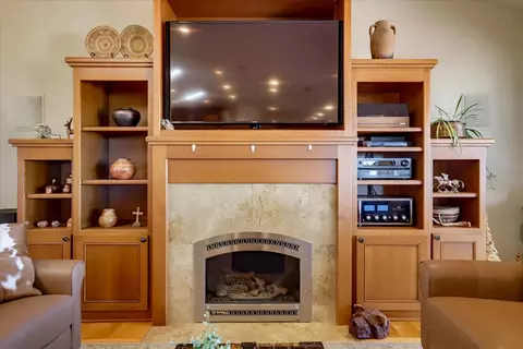 Living - 14680 Wolf Rd, Grass Valley, CA 95949 photo 5 of 7