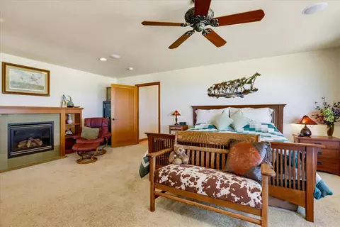 Bedroom - 14680 Wolf Rd, Grass Valley, CA 95949 photo 11 of 12