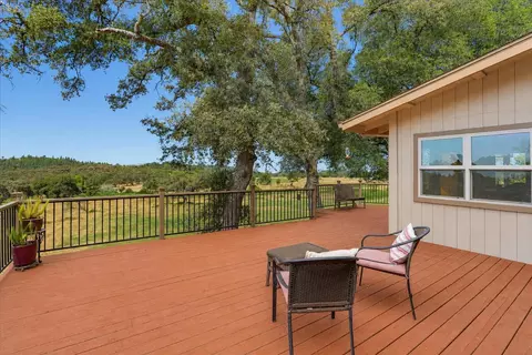 Exterior - 14680 Wolf Rd, Grass Valley, CA 95949 photo 6 of 32