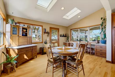 Dining - 14680 Wolf Rd, Grass Valley, CA 95949 photo 2 of 8