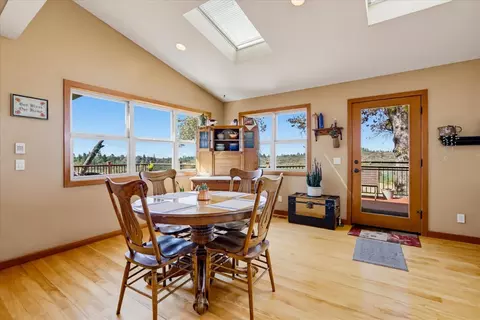 Dining - 14680 Wolf Rd, Grass Valley, CA 95949 photo 1 of 8