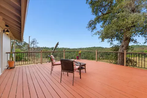 Exterior - 14680 Wolf Rd, Grass Valley, CA 95949 photo 4 of 32