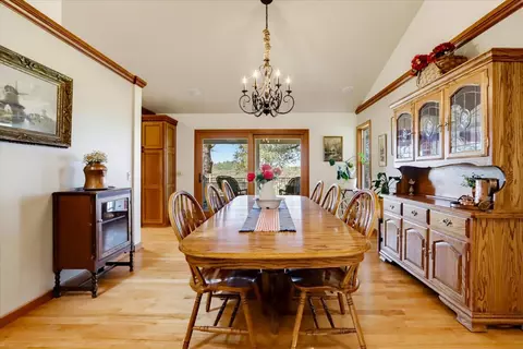 Dining - 14680 Wolf Rd, Grass Valley, CA 95949 photo 5 of 8