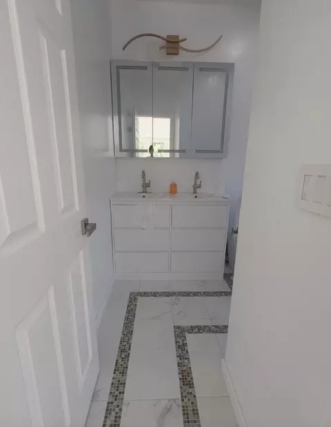 Bath - 4032 Doane St, Fremont, CA 94538 photo 1 of 4
