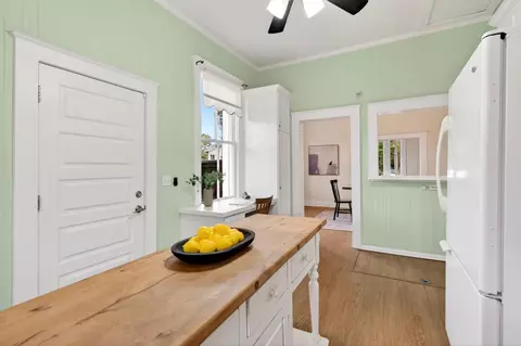 Kitchen - 923 3rd St, Davis, CA 95616 photo 4 of 5