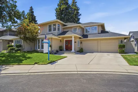 Exterior - 3221 Lakeshore Ct, Modesto, CA 95355 photo 2 of 7