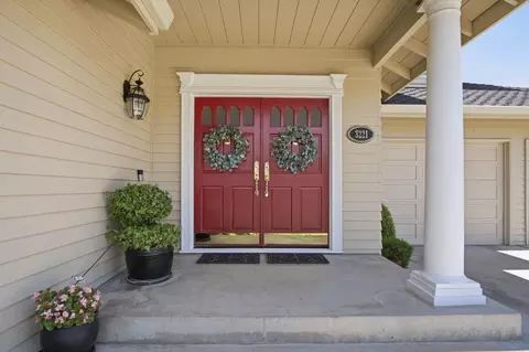 Entry Way - 3221 Lakeshore Ct, Modesto, CA 95355 photo 1 of 6