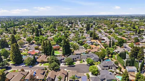 View/Area - 3221 Lakeshore Ct, Modesto, CA 95355 photo 1 of 4