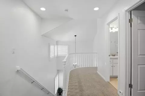 Entry Way - 3221 Lakeshore Ct, Modesto, CA 95355 photo 6 of 6