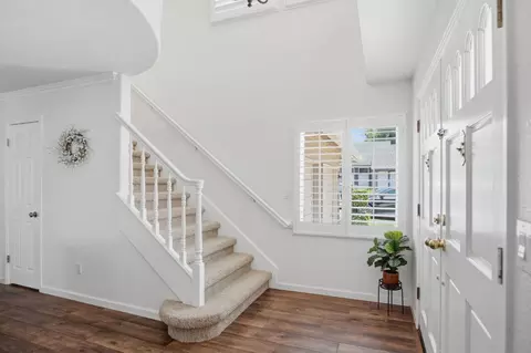 Entry Way - 3221 Lakeshore Ct, Modesto, CA 95355 photo 5 of 6