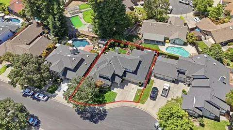 View/Area - 3221 Lakeshore Ct, Modesto, CA 95355 photo 3 of 4