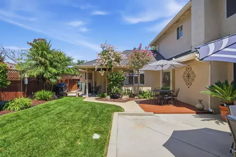 Exterior - 3221 Lakeshore Ct, Modesto, CA 95355 photo 5 of 7