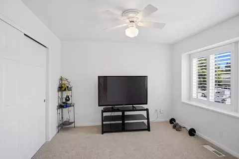 Bedroom - 3221 Lakeshore Ct, Modesto, CA 95355 photo 3 of 5