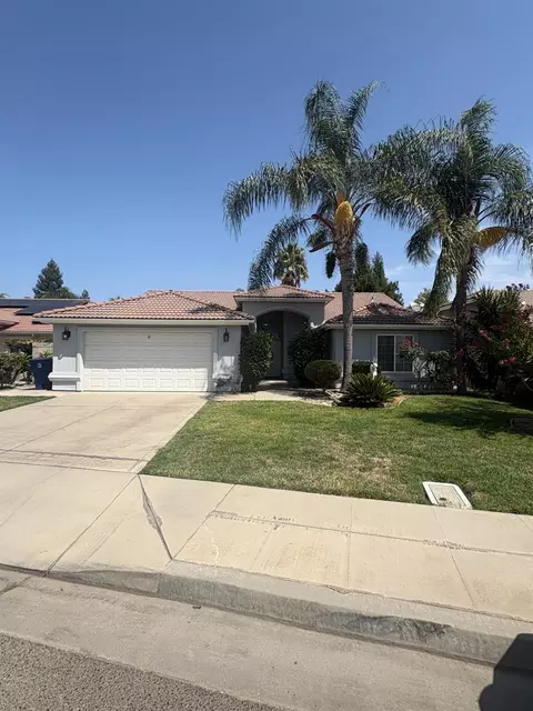 Exterior - 3403 Todd St, Madera, CA 93637 photo 5 of 9