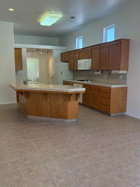 Kitchen - 3403 Todd St, Madera, CA 93637 photo 3 of 7