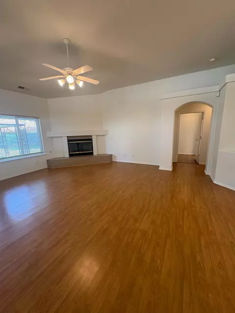 Living - 3403 Todd St, Madera, CA 93637 photo 2 of 4
