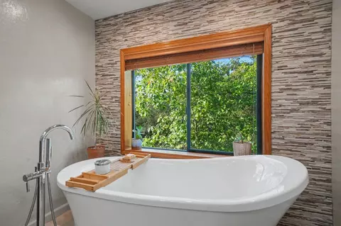Bath - 13090 Trent Way, Jackson, CA 95642 photo 3 of 7