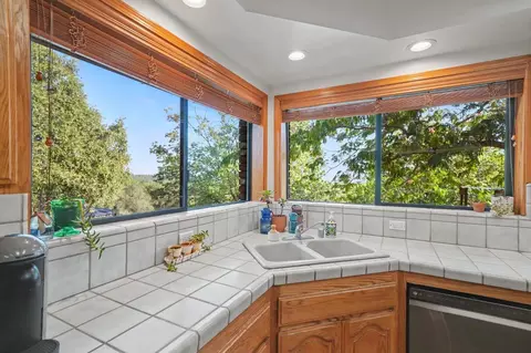 Kitchen - 13090 Trent Way, Jackson, CA 95642 photo 1 of 5