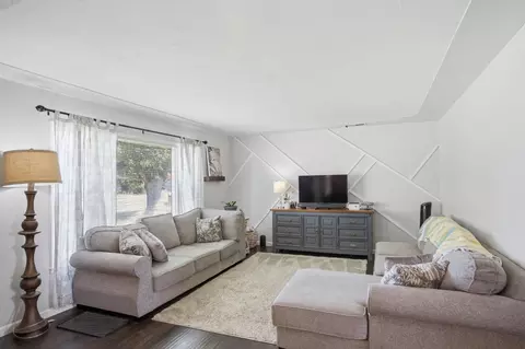 Living - 1020 Alpha Rd, Turlock, CA 95380 photo 1 of 1
