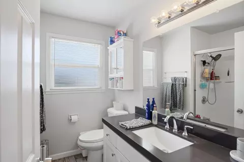 Bath - 1020 Alpha Rd, Turlock, CA 95380 photo 1 of 3